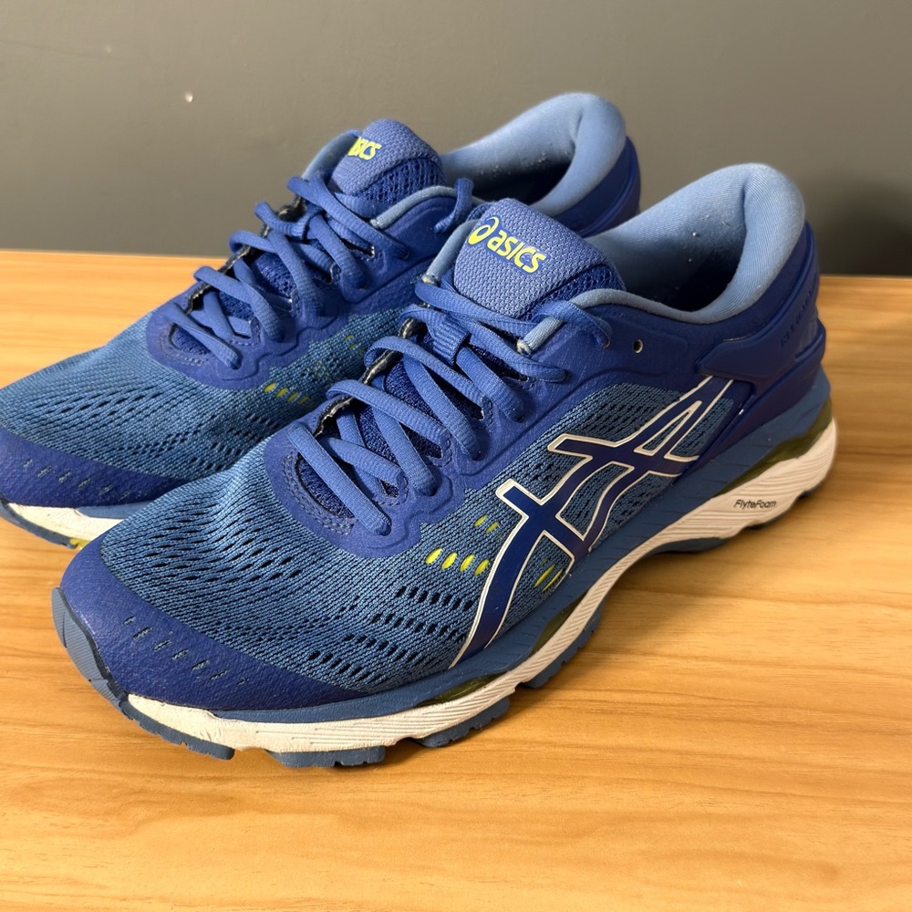 Asics Gel Kayano 24 sneaker women’s sz 9.5
